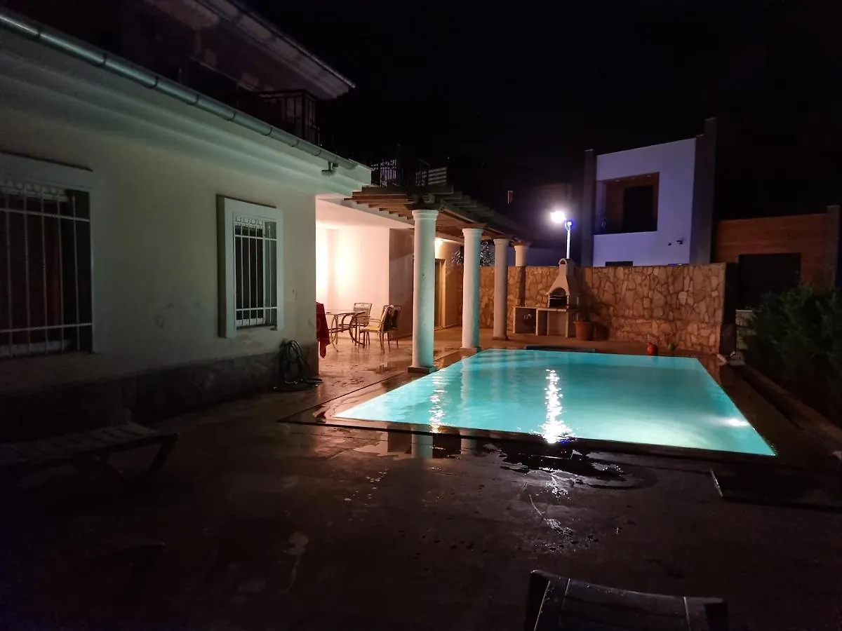 Villa Melli-Ilay Soğucak 0*,
